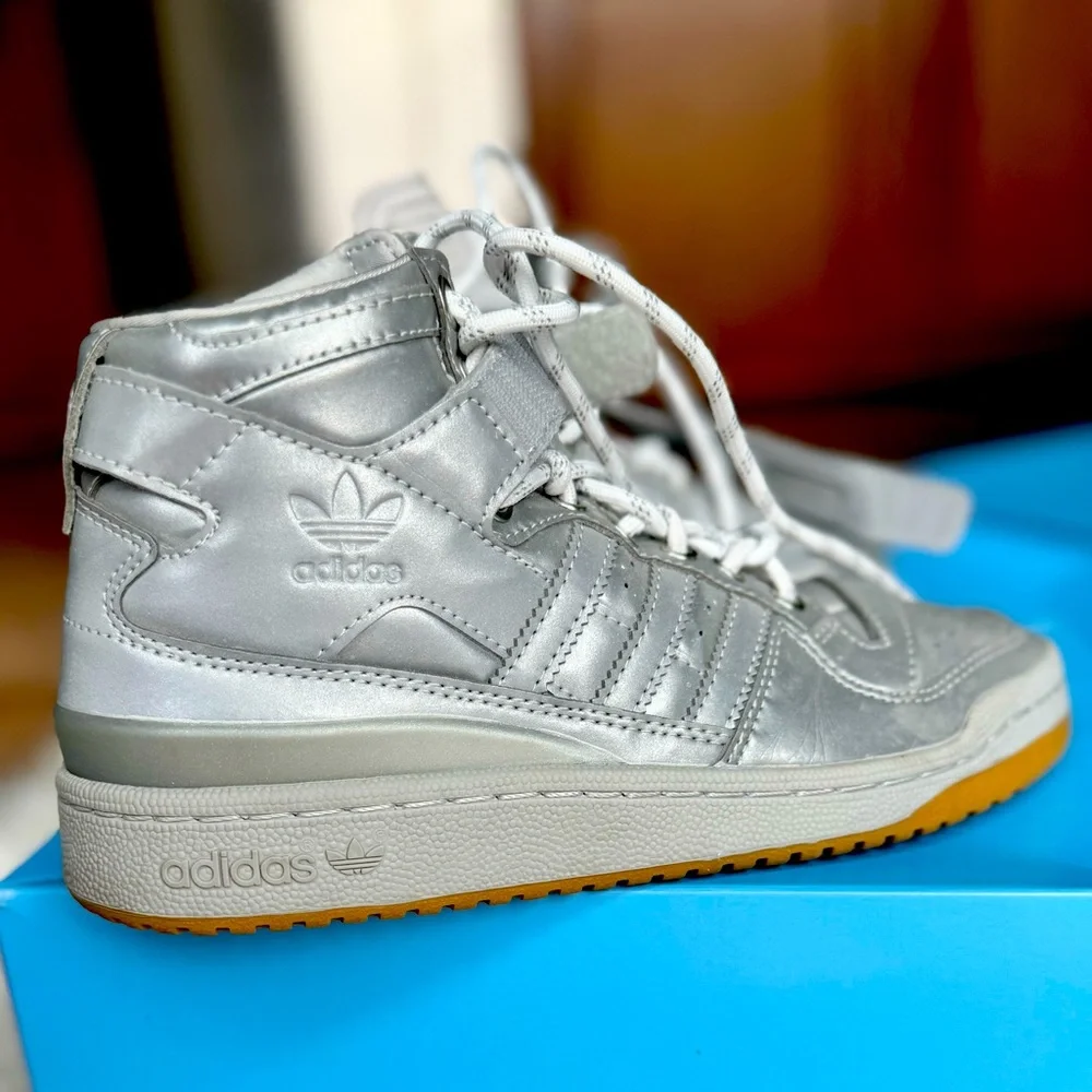 Ivy Park x Adidas Forum Mid ‘silver metallic’ from the ICY PARK COLLECTION - Picture 1 of 10